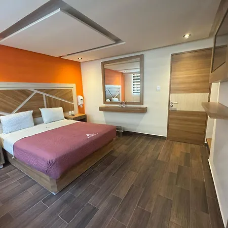 Hotel Moctezuma La Villa